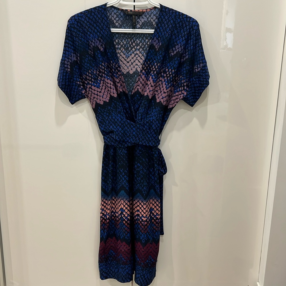 BCBG Max Azria Printed Wrap Dress – Size M